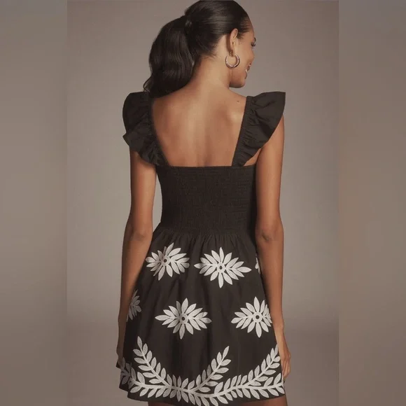 ✨ Anthropologie Ruffle-Strap Embroidered Smocked Mini Dress Sz L - Picture 2 of 7